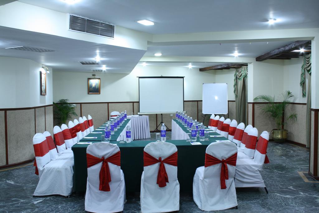 Best Western Amrutha Castle Hyderabad Exterior foto
