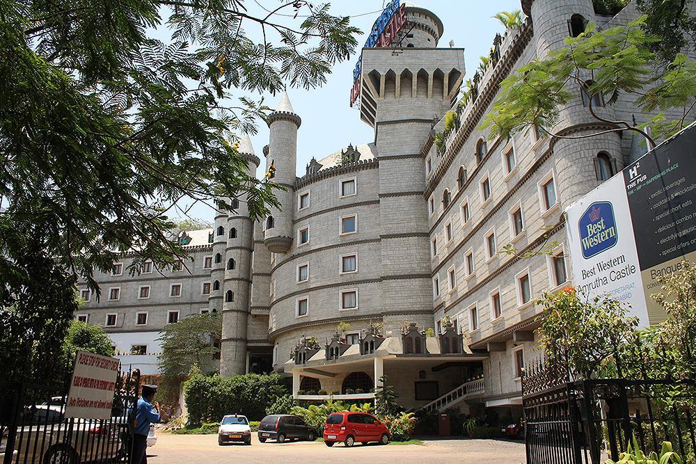 Best Western Amrutha Castle Hyderabad Exterior foto